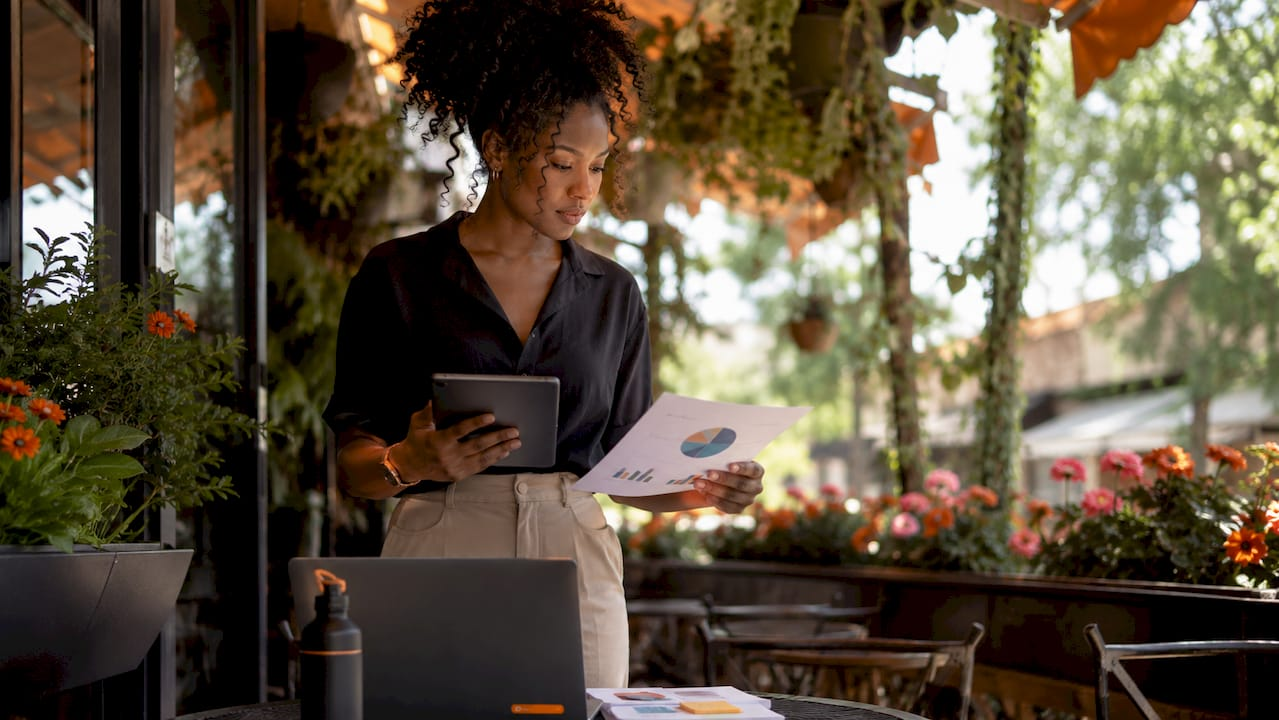 Entertainment brand paid ads strategy: 2026 guide, Juicy Designs